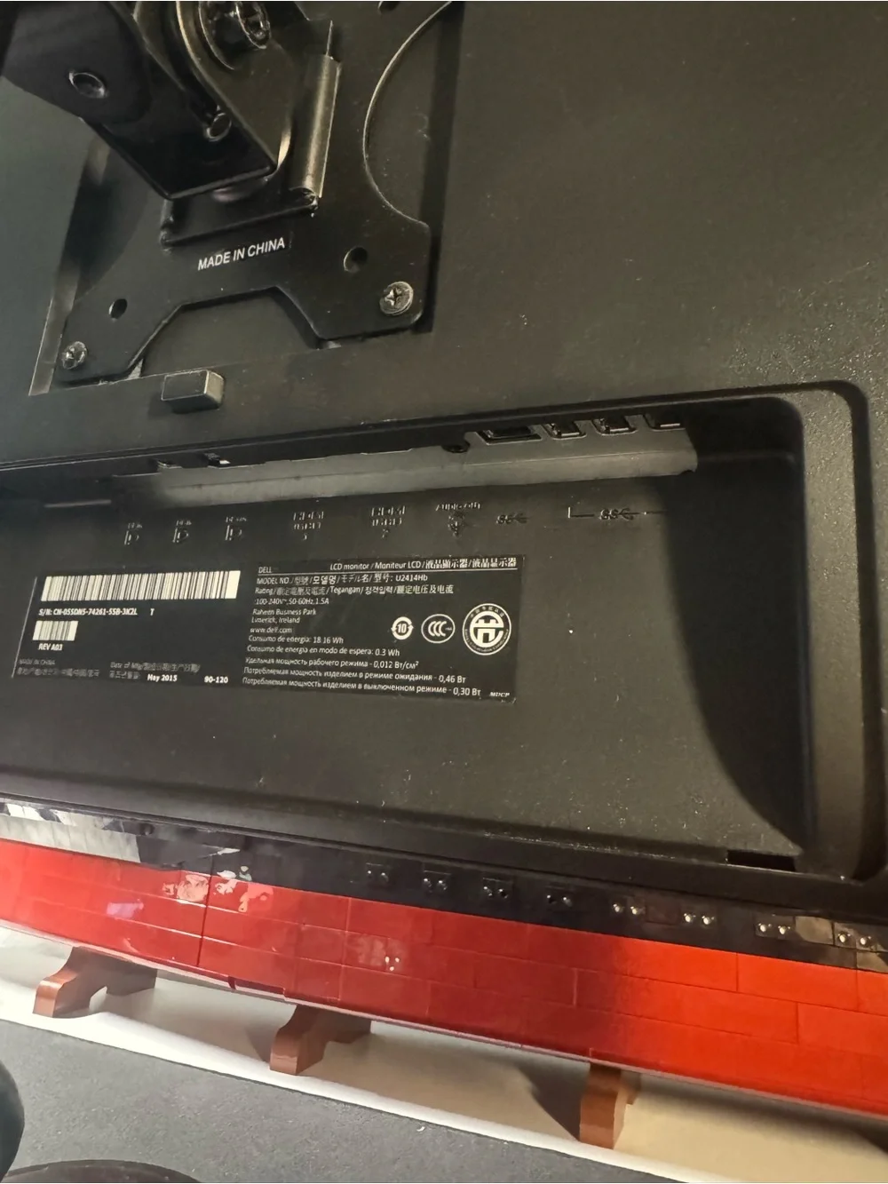 Dell UltraSharp 24” IPS Monitor with Adjustable VIVO Stand